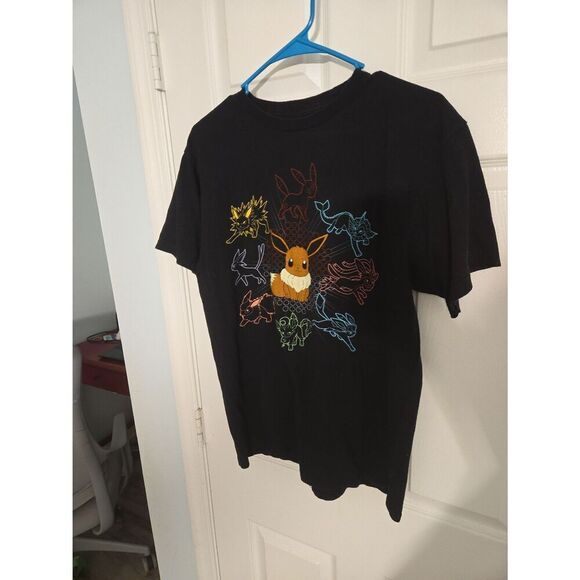 Pokemon Tops - Pokémon tee shirt size medium